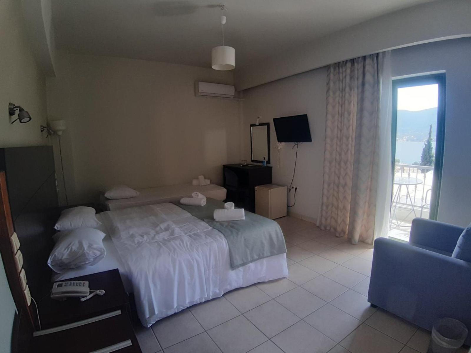 Evita'S Resort Poros Town Екстериор снимка